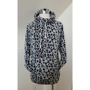 Animal print women sweater
